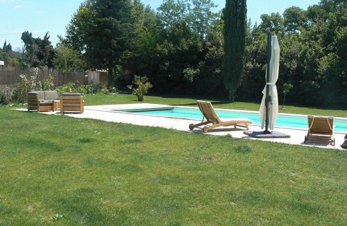 Eyragues Villa | Homerez - Villa in Eyragues with pool
