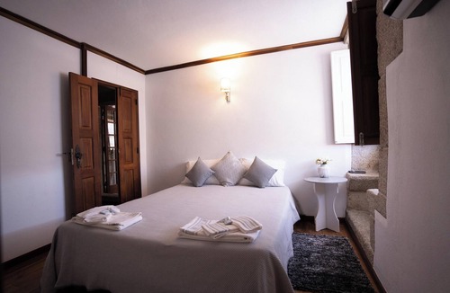 Sortelha Villa | Homerez - Villa in Sortelha with Pool and Panoramic Views