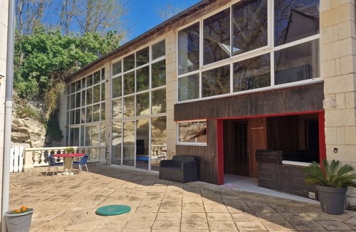 Ranton Villa | Homerez - Villa Ranton