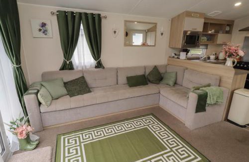 Cresswell House | Homeslea 33 Millennium Gardens