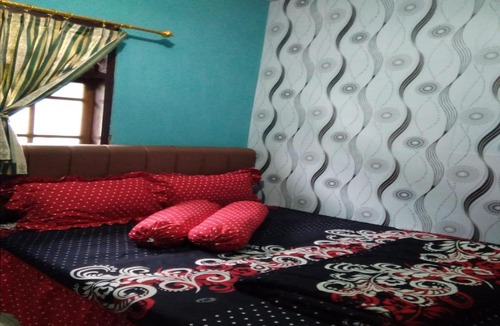 Ngadisari Villa | Homestay Firdaus 1