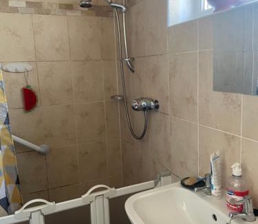 Whiteinch House | Homestay