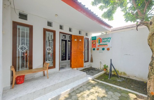 Yogyakarta Villa | Homestay Jogja Dekat Masjid Jogokaryan by Simply Homy