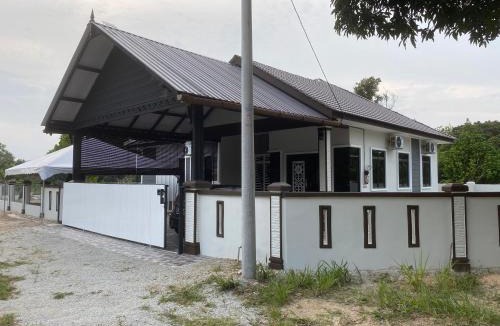 Kampung Janda House | Homestay Mak Arah 2 MU5L1M shj