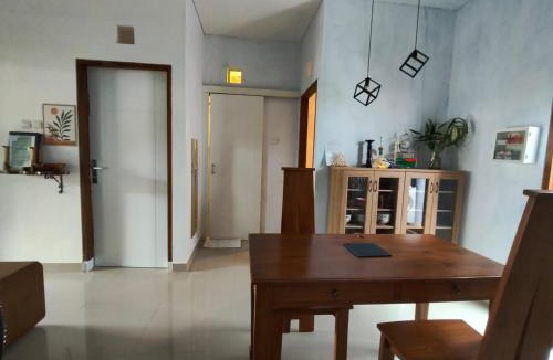 Kerambitan Apartment | Homestay Omah