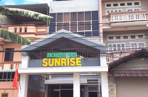 Thang Tam House | HOMESTAY SUNRISE 6 BEDROOMS NEAR BACK BEACH