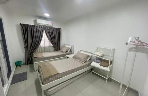 Seri Kembangan House | Homestay Taman Kembang Sari