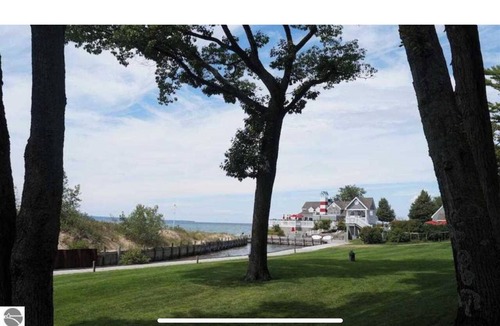 Glen Arbor Condo | Homestead Resort - Lake Michigan Frontage 1 Bdrm Condo - (sleeps 4) - Glen Arbor