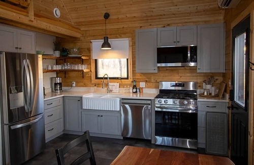 Antigonish County House | Homesteader Lodge - Lochaber Lake Lodges