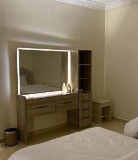 Hera Street Apartment | HomeSuite