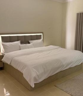 Hera Street Apartment | HomeSuite
