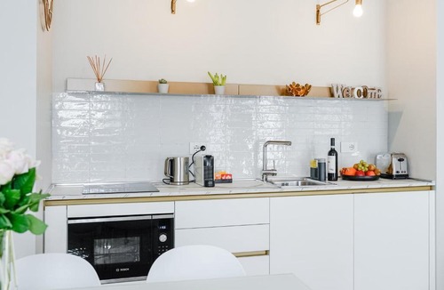 San Zeno Apartment | HomeThirtyFour