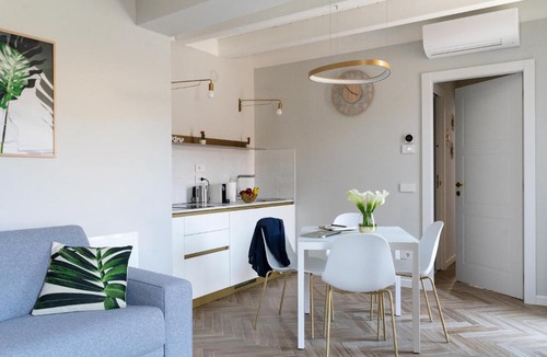 San Zeno Apartment | HomeThirtyFour