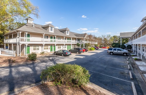 Norcross Hotel | HomeTowne Studios by Red Roof Atlanta NE - Norcross South