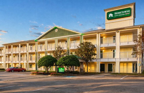 George Bush Park/Eldridge Hotel | HomeTowne Studios by Red Roof Houston - West Oaks/Energy Corridor