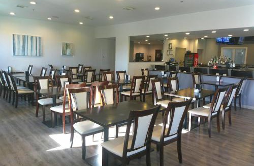 Leesburg Hotel | HomeTowne Studios by Red Roof Leesburg