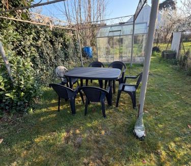 Montry House | Homewood - entire property for 6 people - 4 adults maximum - in village 10 min from Disneyland Paris & TGV RER A