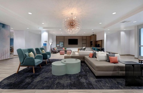 Valencia Hotel | Homewood Suites By Hilton Santa Clarita/Valencia, Ca