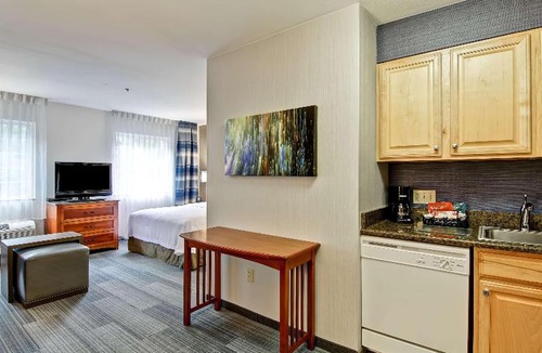 Stratford Hotel | Homewood Suites by Hilton Stratford