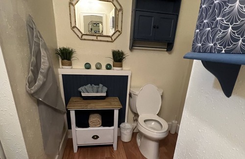 Palmer Apartment | Homey comfortable studio in the heart of Palmer