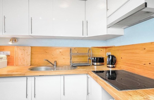 Ambilly Apartment | Homey Harbor - Private Balcony/Near tram/Parking