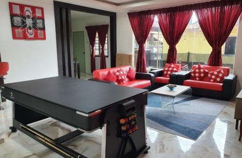 Sungai Pelek Ski Chalet | Homey Homestay