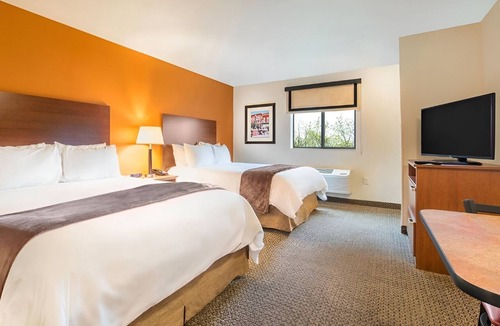 Berwick Hotel | Homey Space w/Kitchen Near Ankeny Art Center & Cascade Falls Aquatic Center