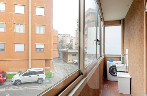 Pisa Apartment | [HOMIDAY Apt] a few steps from the hospital with private parking is best for any kind of trip. The structure offers a single full optional apartment with a double bedroom and a sofa bed perfect for two people. It offers essential services such as linen,