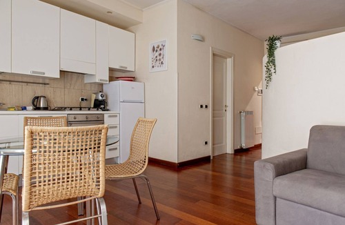 San Francesco Apartment | Homiday-Centro: Relax and enjoy this simple and comfortable accommodation in the heart of the city maintaining at the same time tranquility and silence during the night hours. Located in the city center, it allows you to reach the station or the tower of