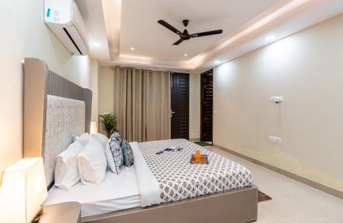 Dariyaganj Apartment | Homlee-Virasat 3BHK Flat Central DEL-Lift-Parking