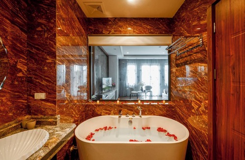 Ha Long Hotel | Hon Gai Hotel