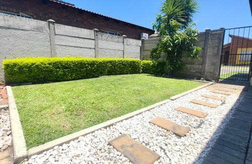 Rustenburg Apartment | Honey Gem