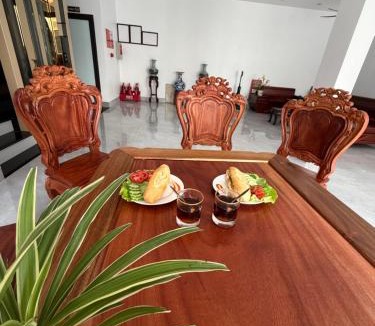 Hoa Lu Hotel | Honeybee Villa