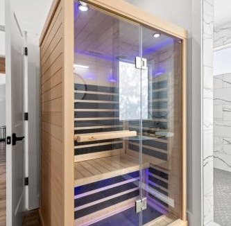Rogers House | Honeydew Cabin - Romantic Sauna Views Hot Tub