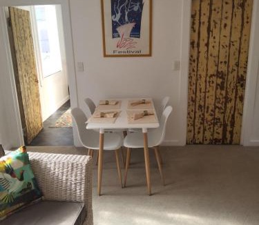 Thames Villa | Honeymoon Cottage