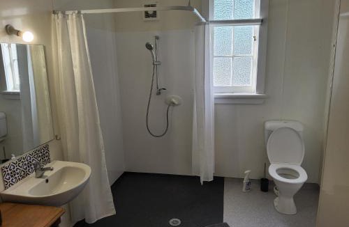 Thames Villa | Honeymoon Cottage