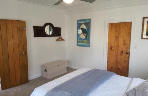 Thames Villa | Honeymoon Cottage