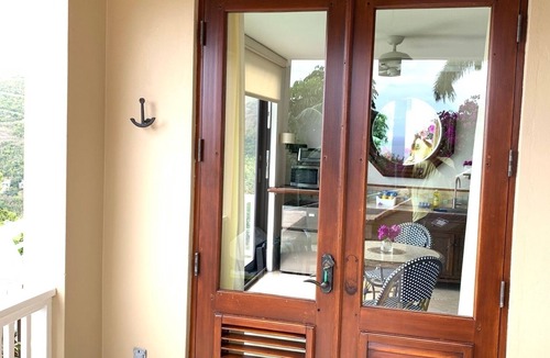 Fish Bay Apartment | Honeymoon/Romantic Private Suite with Ocean View & Pool; Over 150 5 Star Reviews
