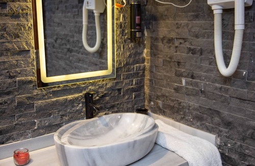 Abdin Hotel | Honeymoon Suite
