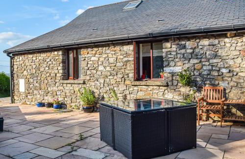 Crynant House | Honeysuckle Cottage
