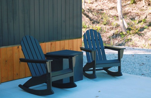 Ironton Cabin | Honeysuckle Den at StoneCreek Farms | Sleeps 2