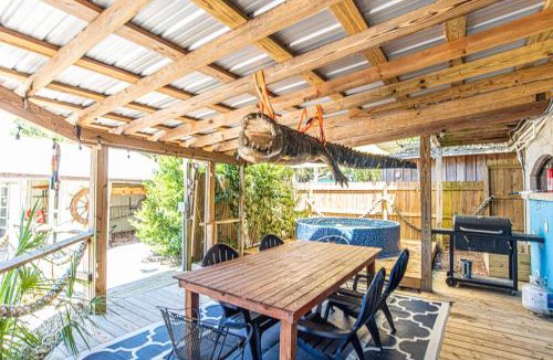 Crystal River House | Honky Tonk Hideaway Ozello sleeps 8 waterfront with docks and historical bar room