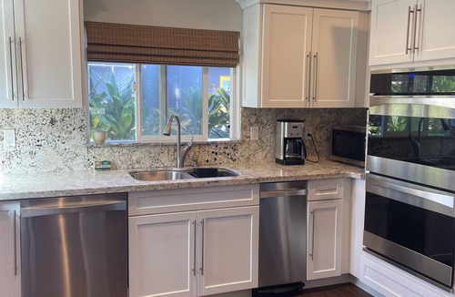 Wainaku House | Honoli'i Oceanfront Hale