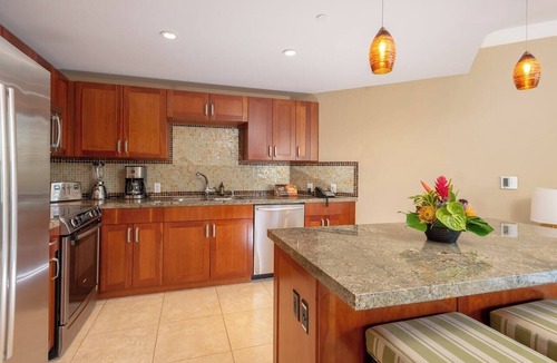 Kaanapali Condo | Honua Kai | Ocean View Studio Sleeps 4 | Car Incl. w/6+ Nights | HKH-423 by KBM