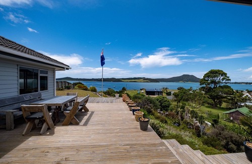 Pukenui House | Hook'em Heights
