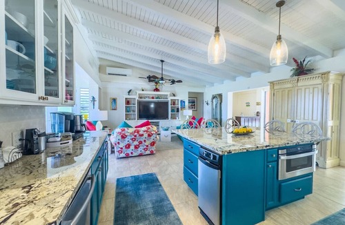 Estate Judiths Fancy House | Hook ’em on Paradise - Luxury Villa