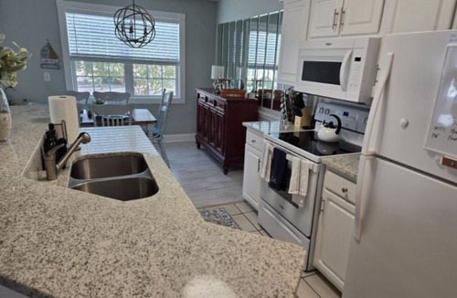 Calabash Condo | Hook Line & Sinker - Tee up and relax at our cozy 2 bedroom 2 bath condo.