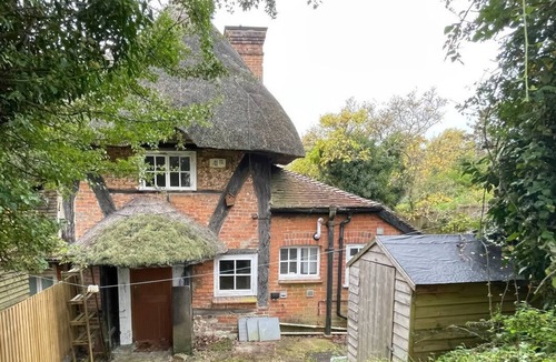 Petersfield House | Hop Cottage, Buriton, Hampshire