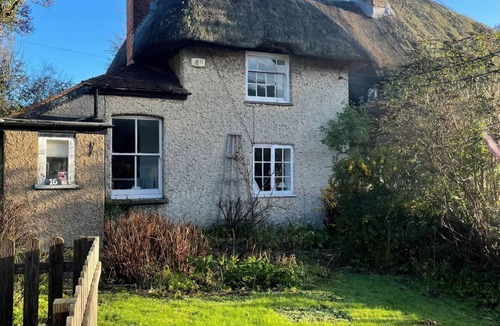 Petersfield House | Hop Cottage, Buriton, Hampshire