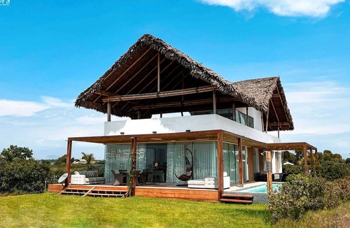 Centro Poblado Canyar Villa | HOP PHI PHI exclusiva frente al mar de Chincha